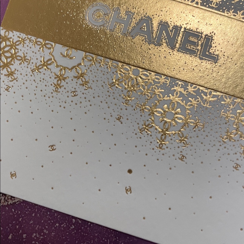 Authentic Chanel Gold Card - Picture 4 of 4